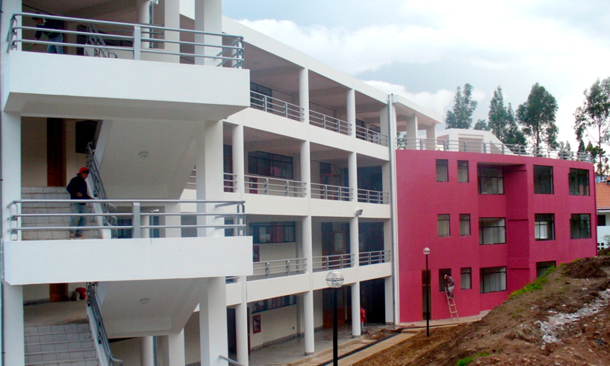 CONSTRUCCIÓN DE LA INSTITUCIÓN EDUCATIVA DE LA CARRERA PROFESIONAL DE INGENIERÍA DE MINAS DE LA UNIVERSIDAD NACIONAL MICAELA BASTIDAS DE APURIMAC 1