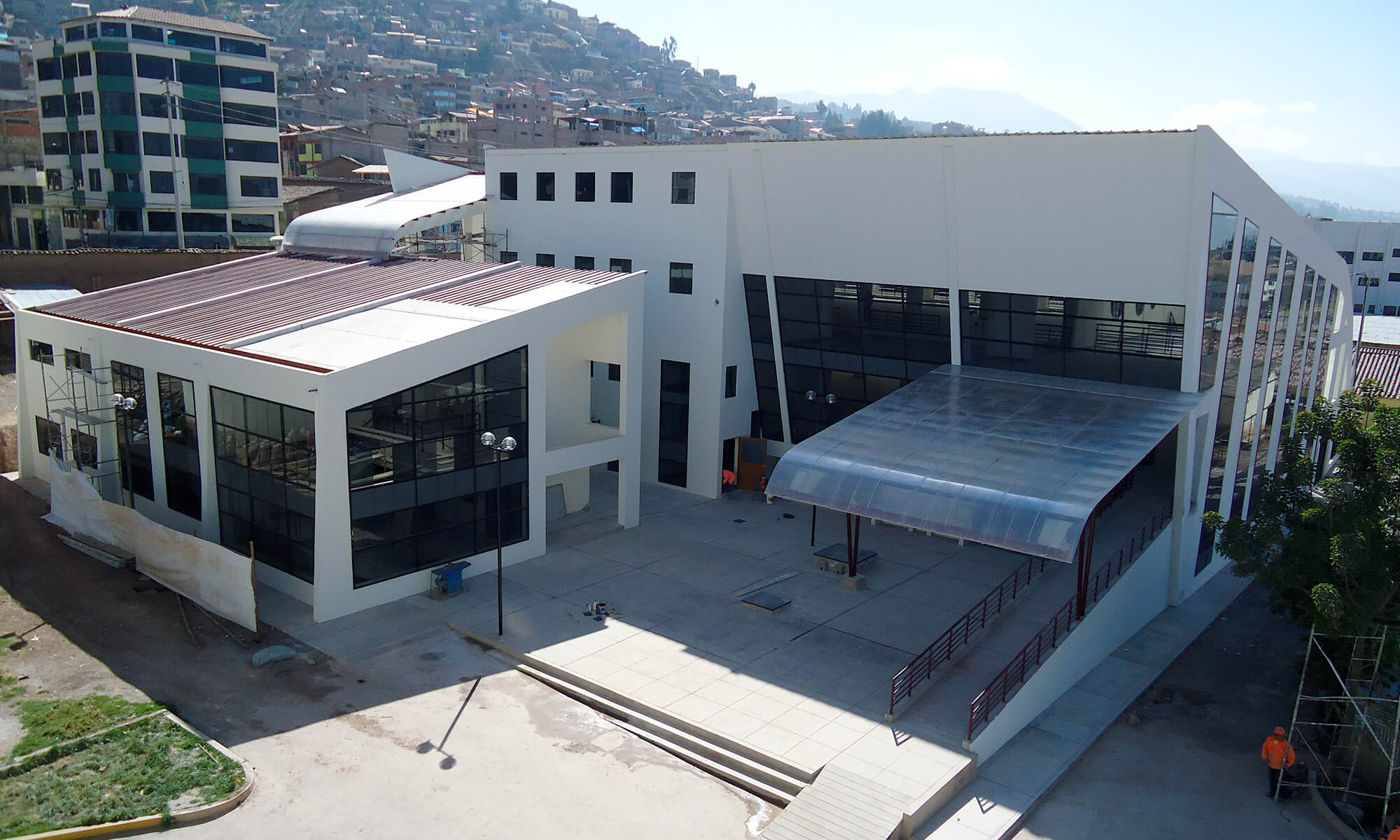 Construcción y Equipamiento Del Comedor Universitario UNSAAC 0